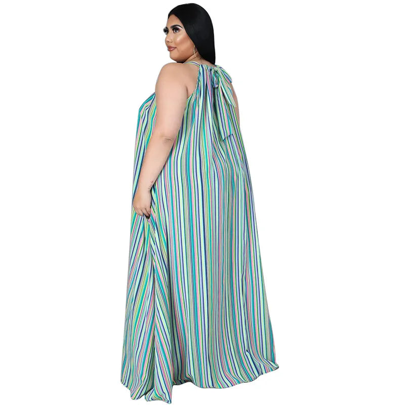 Vestido Listrado Plus Size sem manga