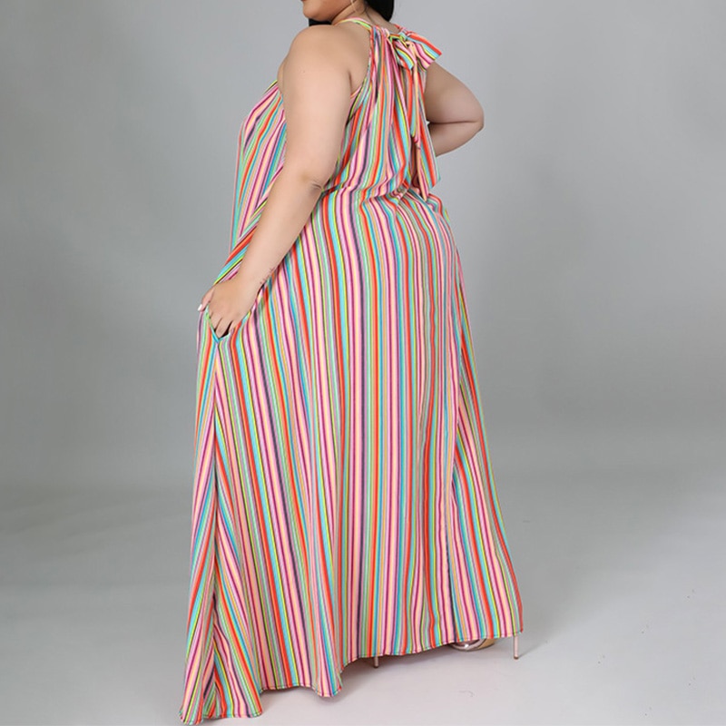 Vestido Listrado Plus Size sem manga