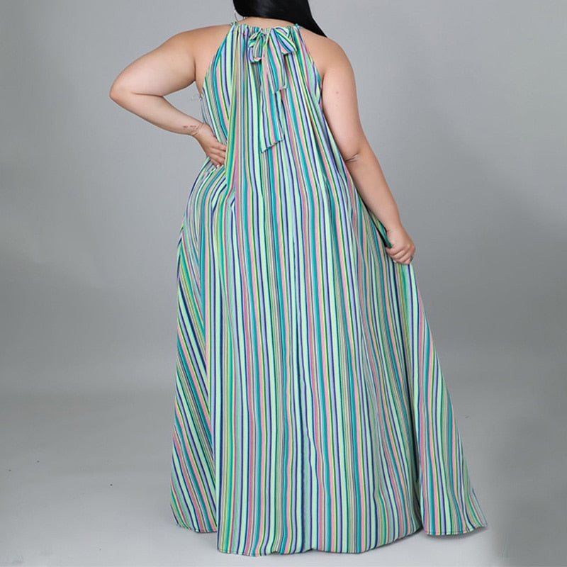 Vestido Listrado Plus Size sem manga